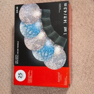 LED Dual Color Twinkle Christmas Lights in White and Blue NEW (set #2)